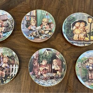 Charming Nostalgic Wall Plate Set of 6 MJ Hummel Vintage